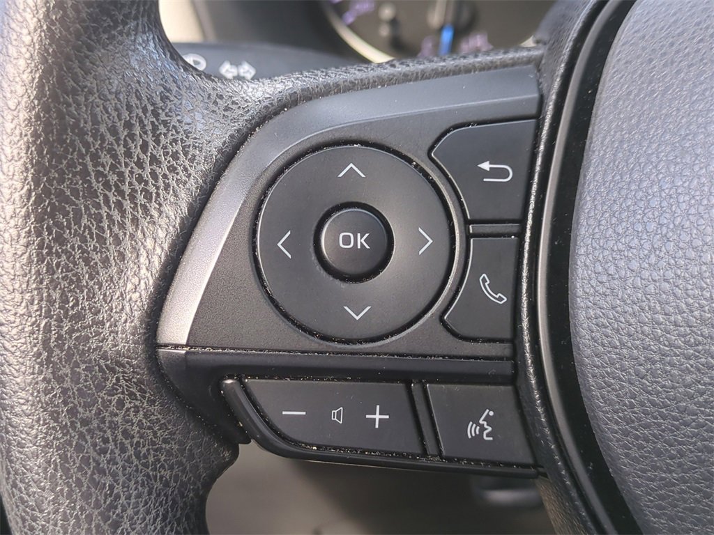 Used 2022 Toyota RAV4 XLE image 27