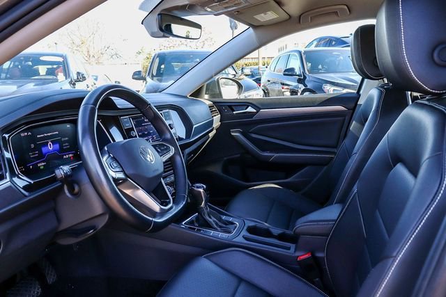 Used 2024 Volkswagen Jetta SE image 20