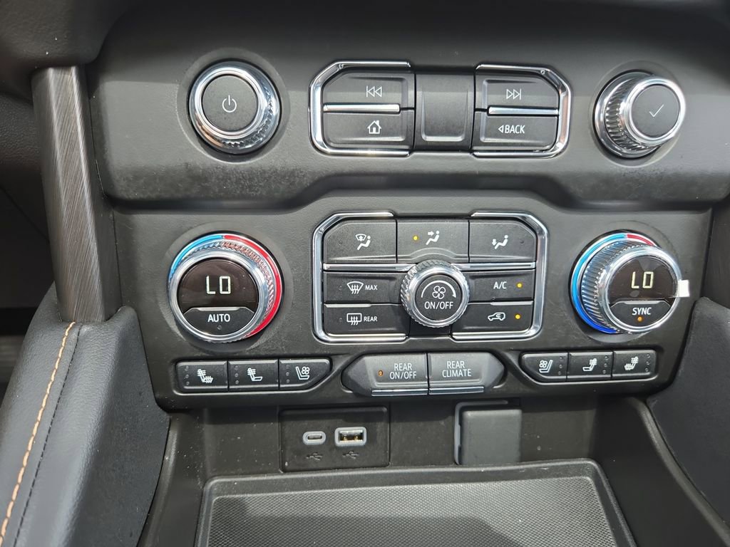 Used 2024 GMC Yukon AT4 w/ AT4 Premium Package image 31