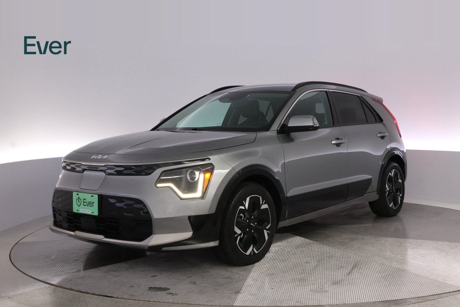 Used 2023 Kia Niro Wind w/ Wind Preserve Package FWD image 2