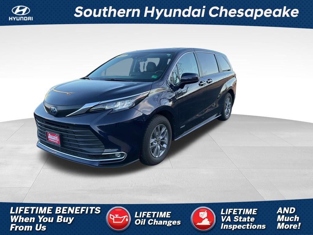 Used 2021 Toyota Sienna XLE