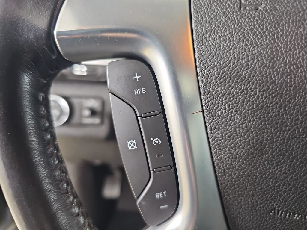 Used 2015 Chevrolet Traverse LT w/ Style and Technology Package FWD image 22