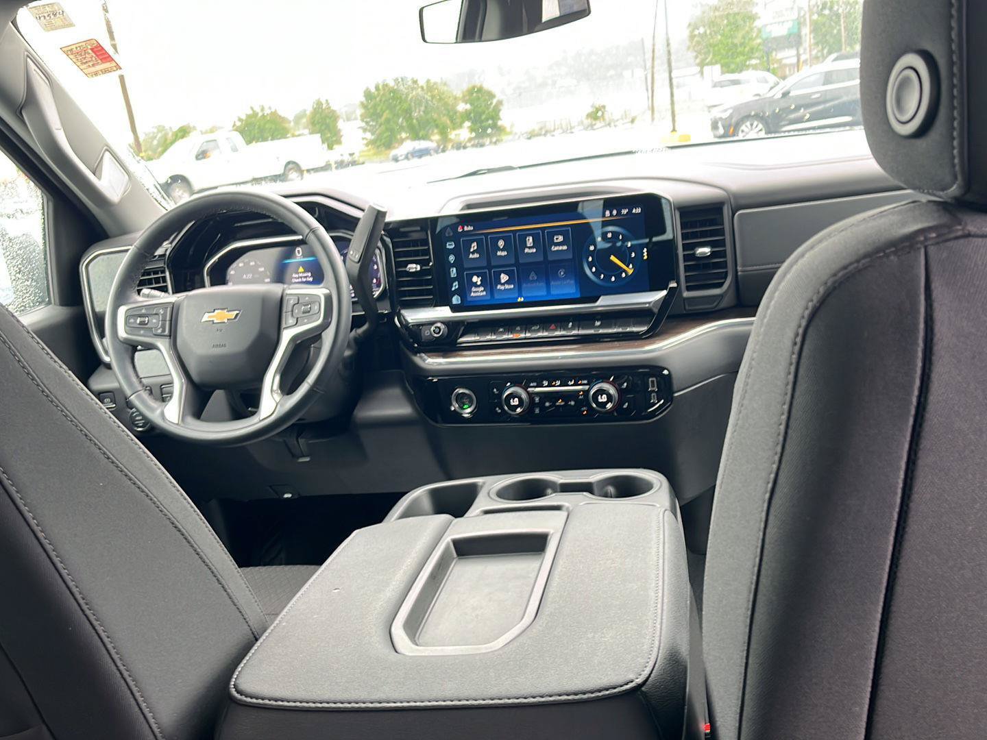 Used 2024 Chevrolet Silverado 1500 LT AWD/4WD image 27