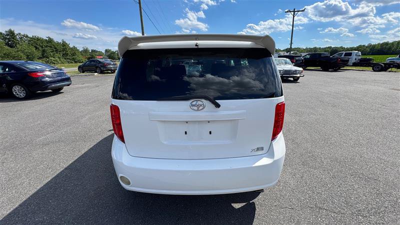 Used 2008 Scion xB FWD image 15