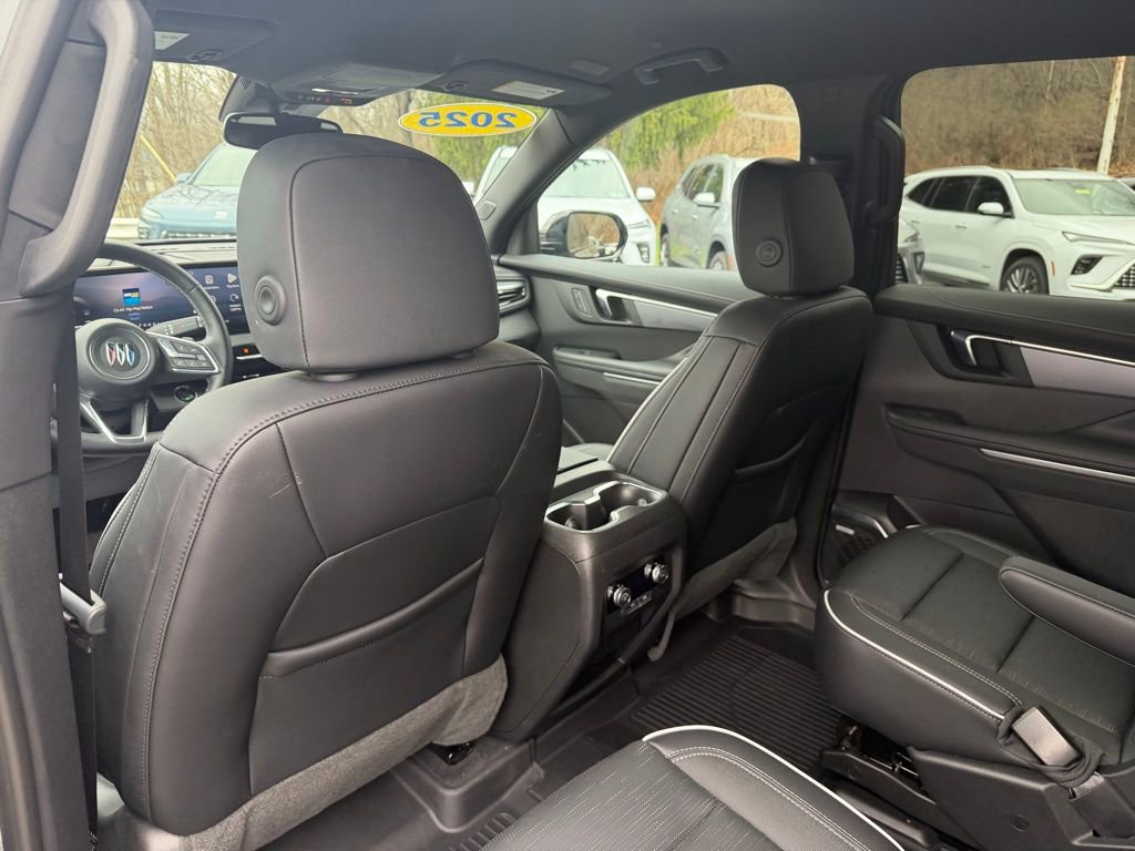 Used 2025 Buick Enclave Sport Touring w/ LPO, All-Weather Package image 16
