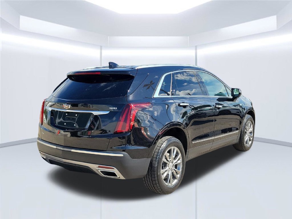 Used 2023 Cadillac XT5 Premium Luxury w/ LPO, Floor Liner Package AWD/4WD image 5