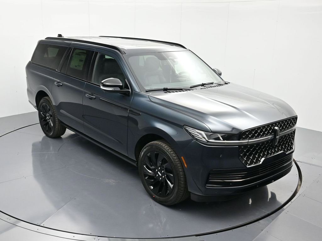 New 2026 Lincoln Navigator L Reserve w/ Jet Appearance Package image 32