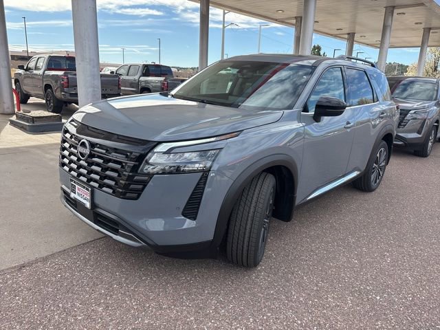 New 2026 Nissan Pathfinder Platinum w/ Accent Package AWD/4WD image 3