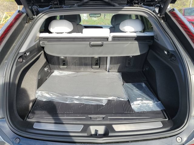 New 2026 Cadillac Optiq Sport 2 w/ LPO, Floor Liner Package AWD/4WD image 26