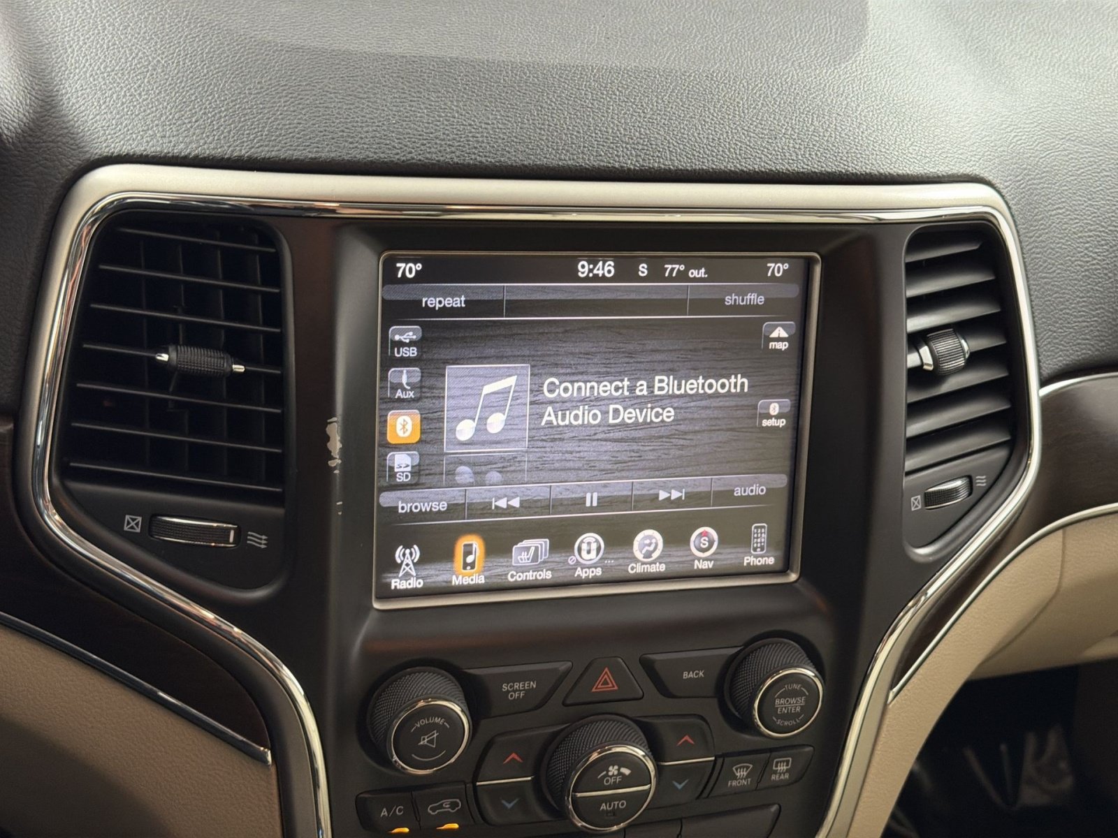 Used 2015 Jeep Grand Cherokee Limited AWD/4WD image 18