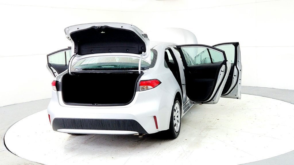 Used 2022 Toyota Corolla LE FWD image 11