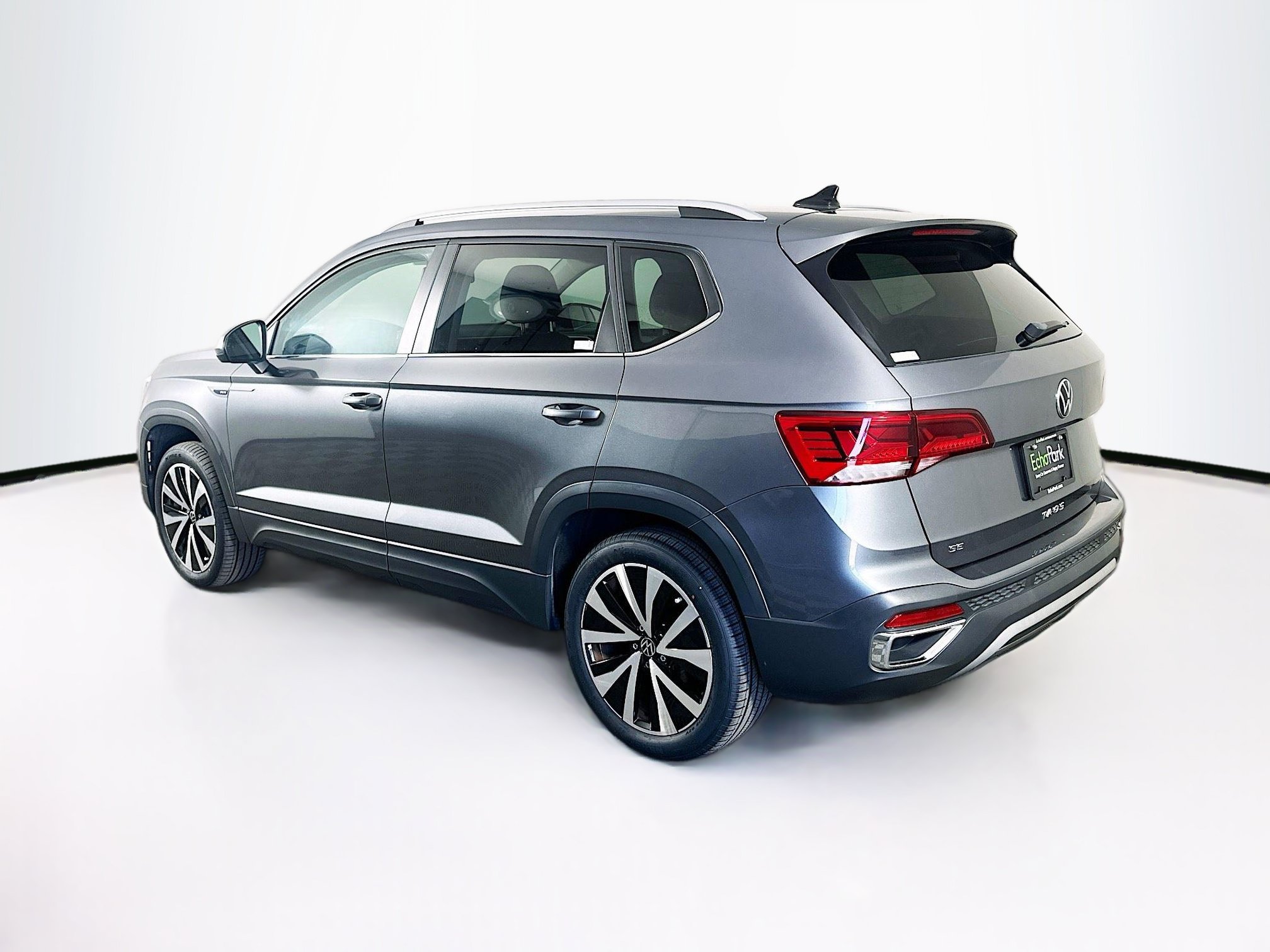 Used 2022 Volkswagen Taos SE FWD image 5