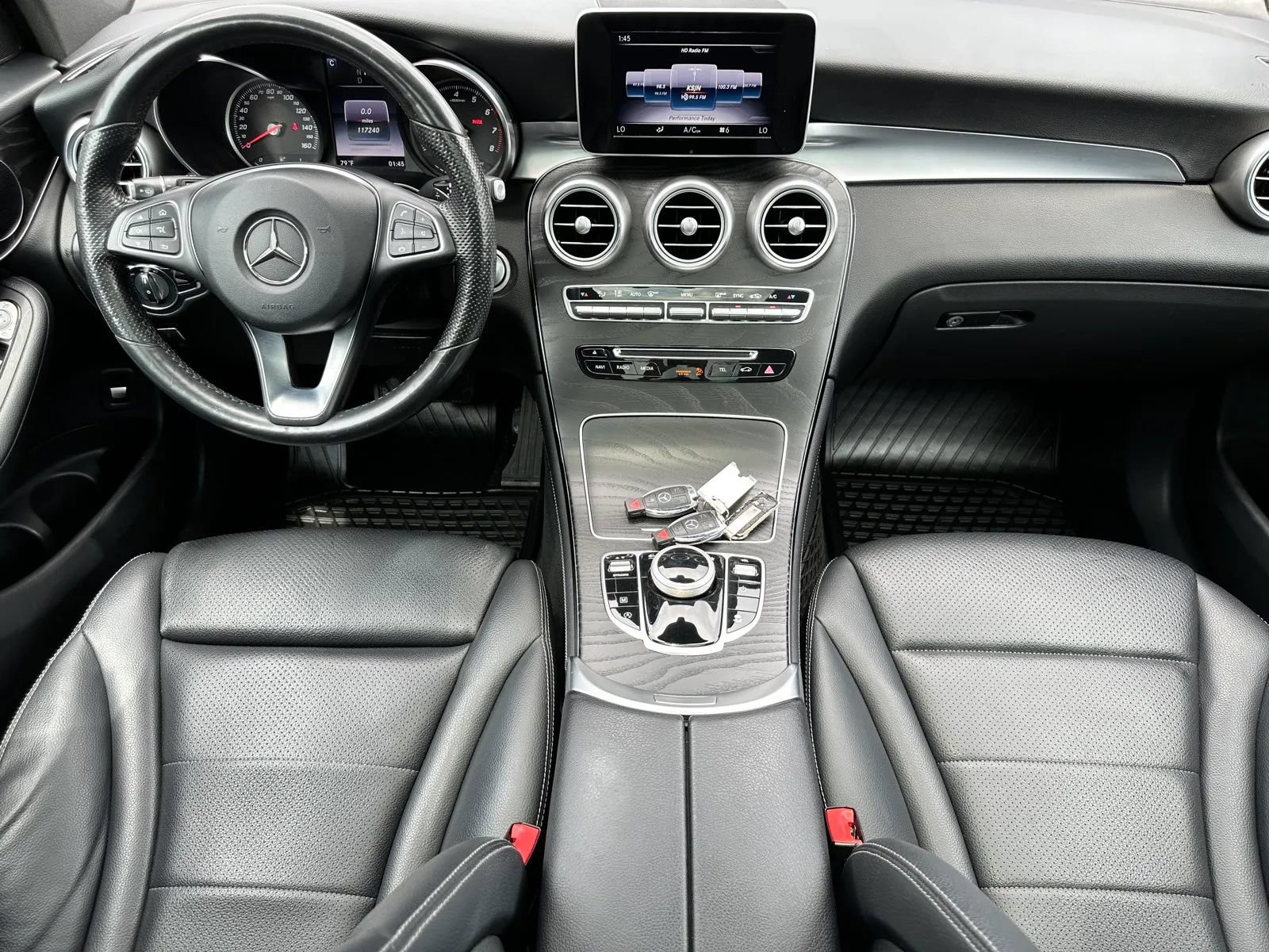 Used 2018 Mercedes-Benz GLC 300 4MATIC w/ Premium Package image 22