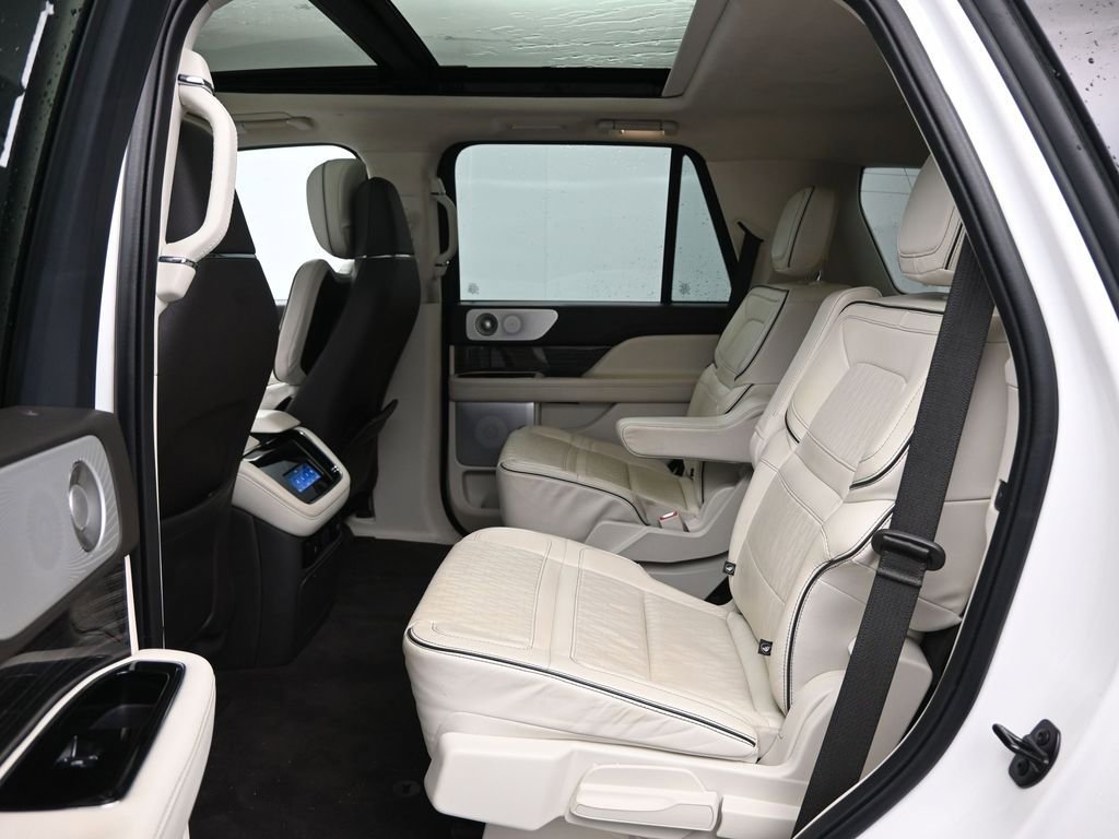 Used 2022 Lincoln Navigator Black Label image 29