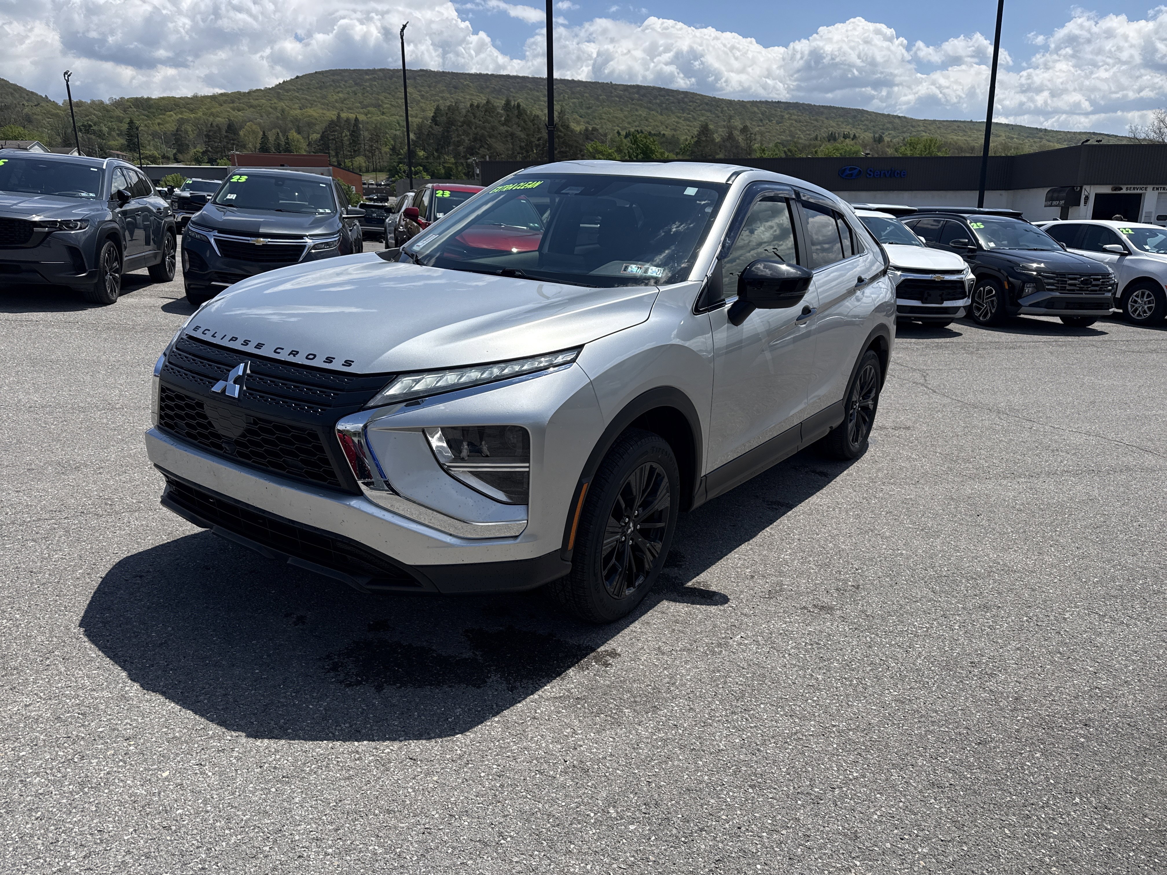 Used 2022 Mitsubishi Eclipse Cross LE AWD/4WD image 8