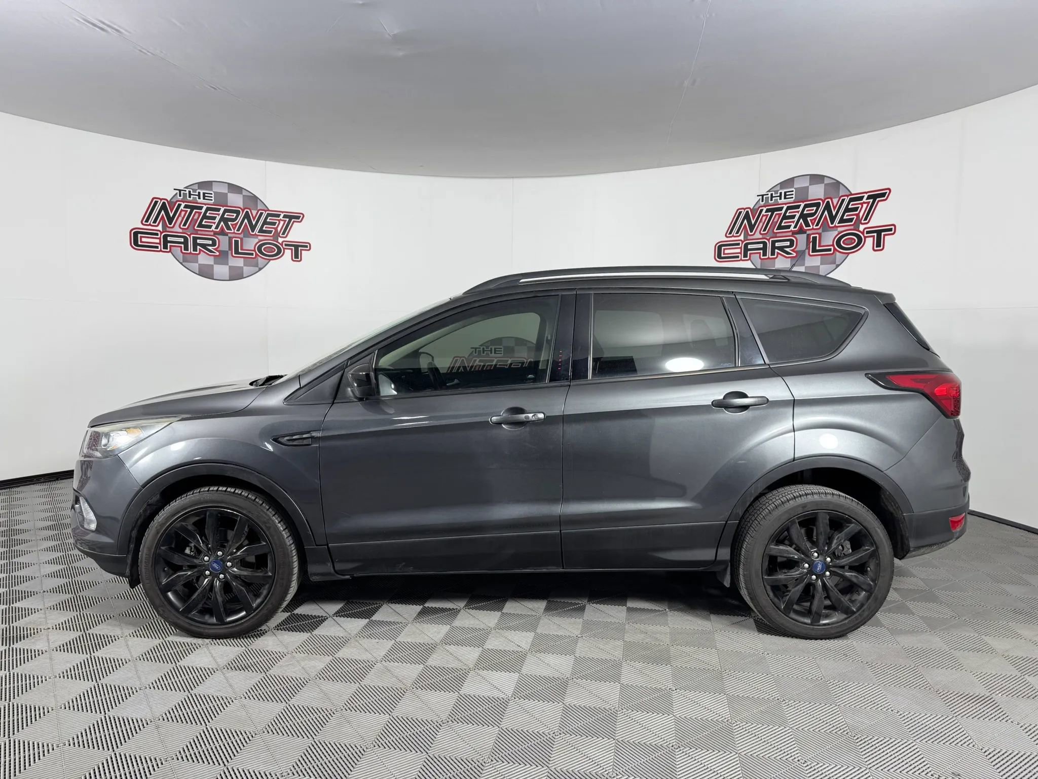 Used 2019 Ford Escape SE FWD image 4