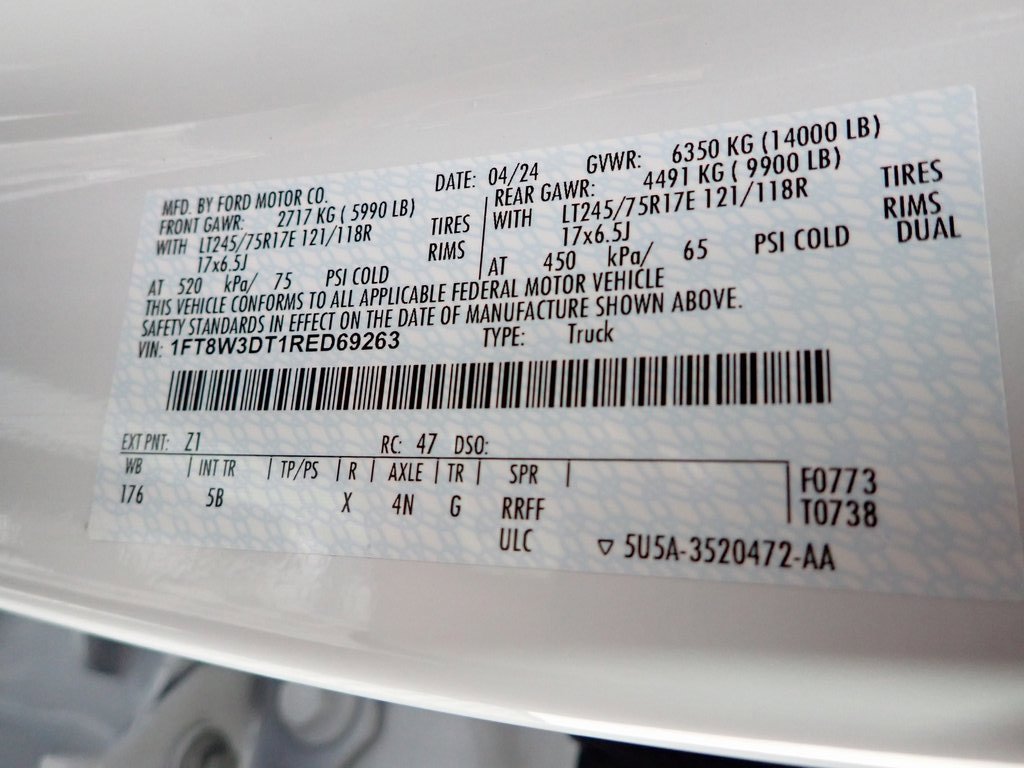 Used 2024 Ford F350 Lariat w/ FX4 Off-Road Package image 39