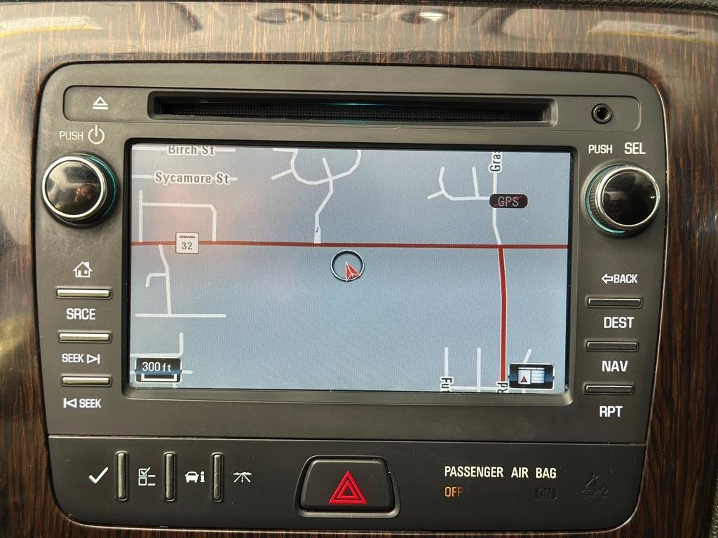 Used 2017 Chevrolet Traverse LT image 17