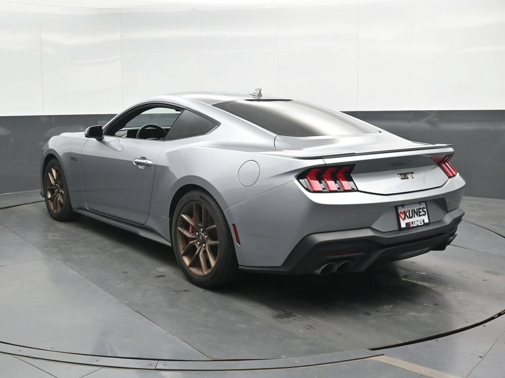 Used 2025 Ford Mustang GT Premium RWD image 9