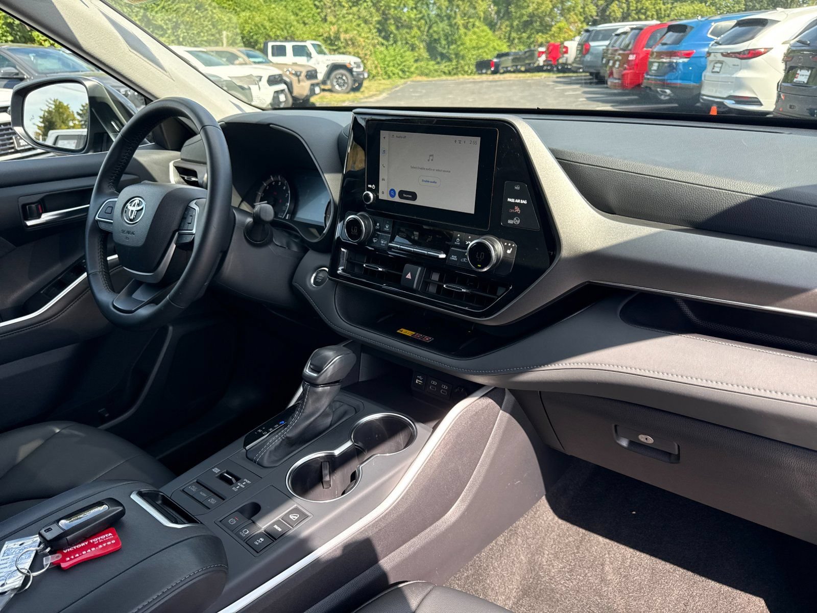 Used 2026 Toyota Highlander XLE AWD/4WD image 28