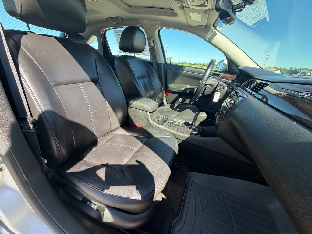 Used 2015 Chevrolet Impala LTZ FWD image 27