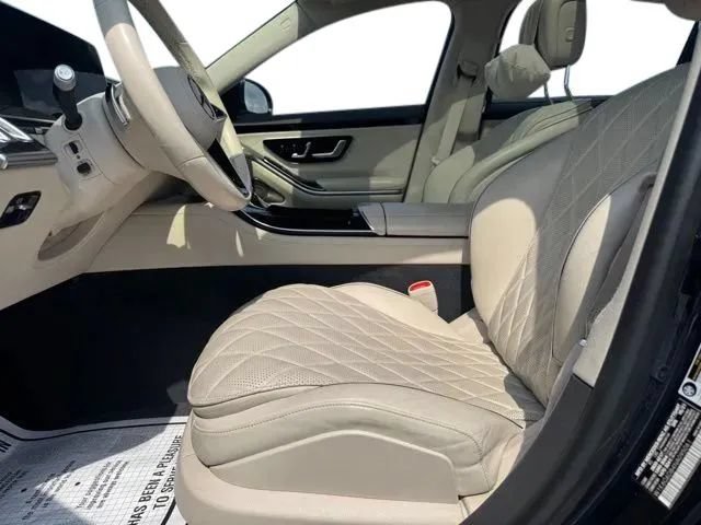 Used 2022 Mercedes-Benz S 500 4MATIC w/ 3D Technology Package image 9