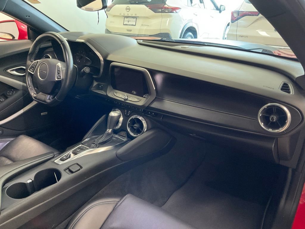 Used 2018 Chevrolet Camaro LT image 17