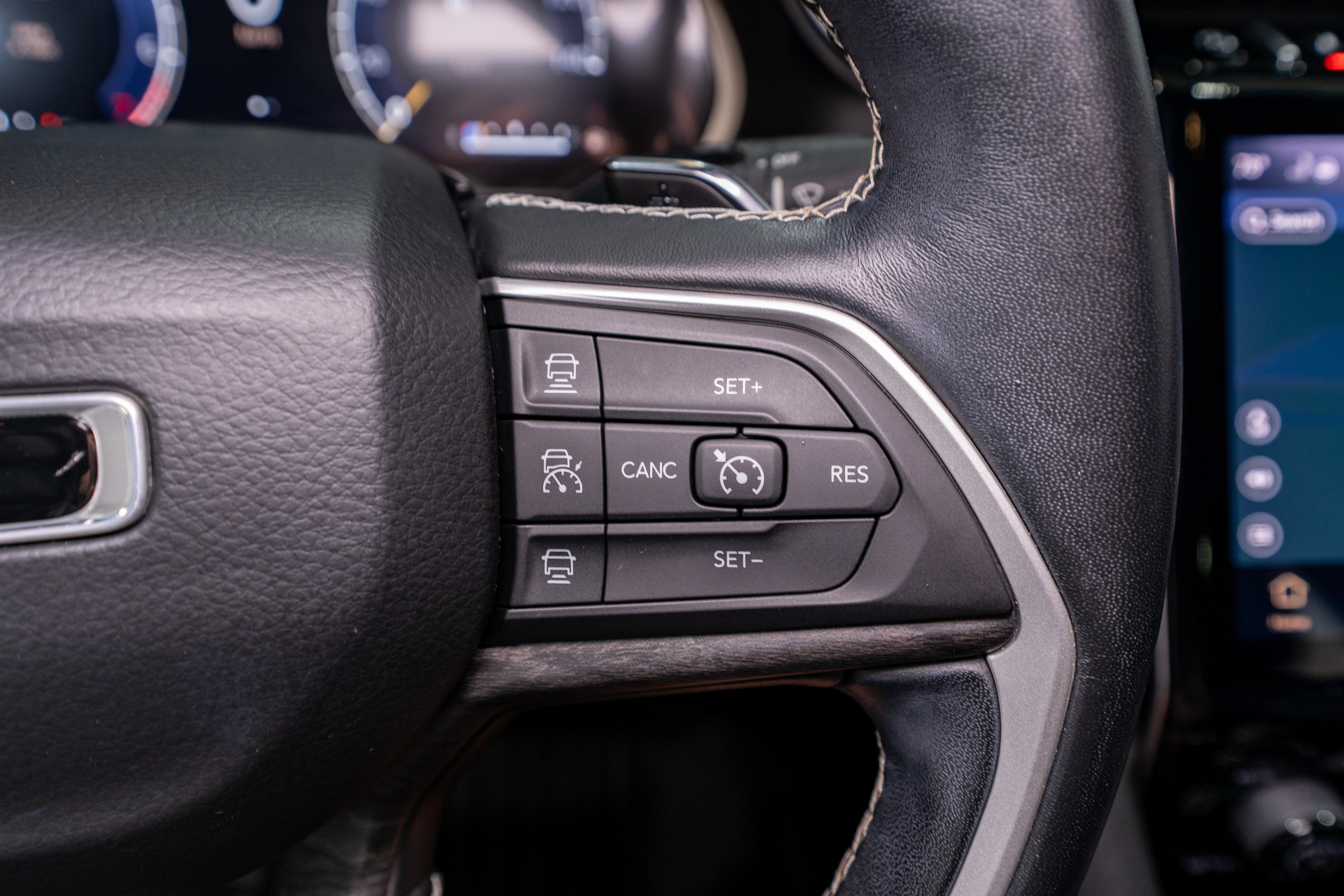 Used 2021 Jeep Grand Cherokee L Limited RWD image 28