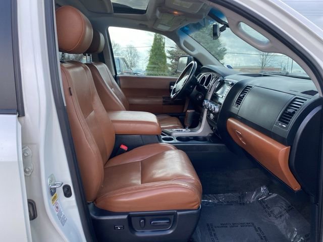 Used 2010 Toyota Sequoia Platinum image 26