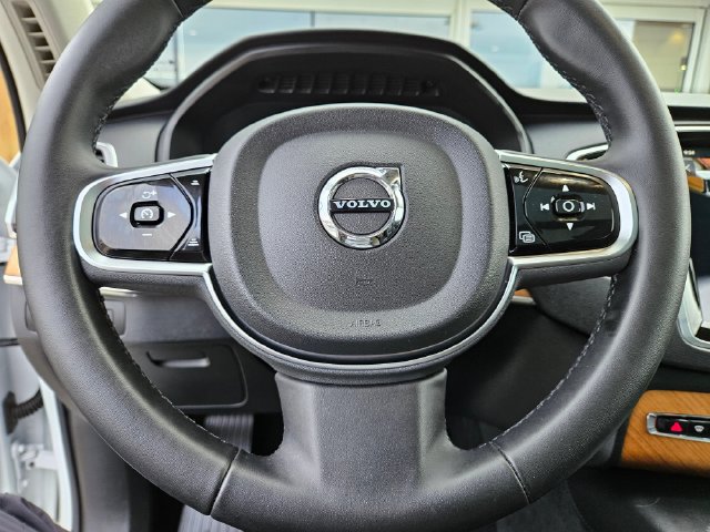 Used 2024 Volvo XC90 T8 Plus w/ Protection Package Premier AWD/4WD image 22