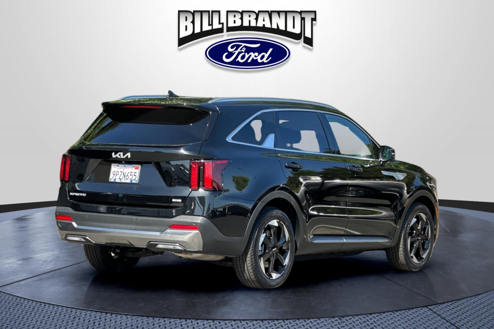 Used 2025 Kia Sorento EX w/ EX Panoramic Sunroof Package AWD/4WD image 3