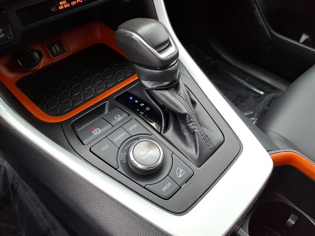 Used 2024 Toyota RAV4 Adventure image 15