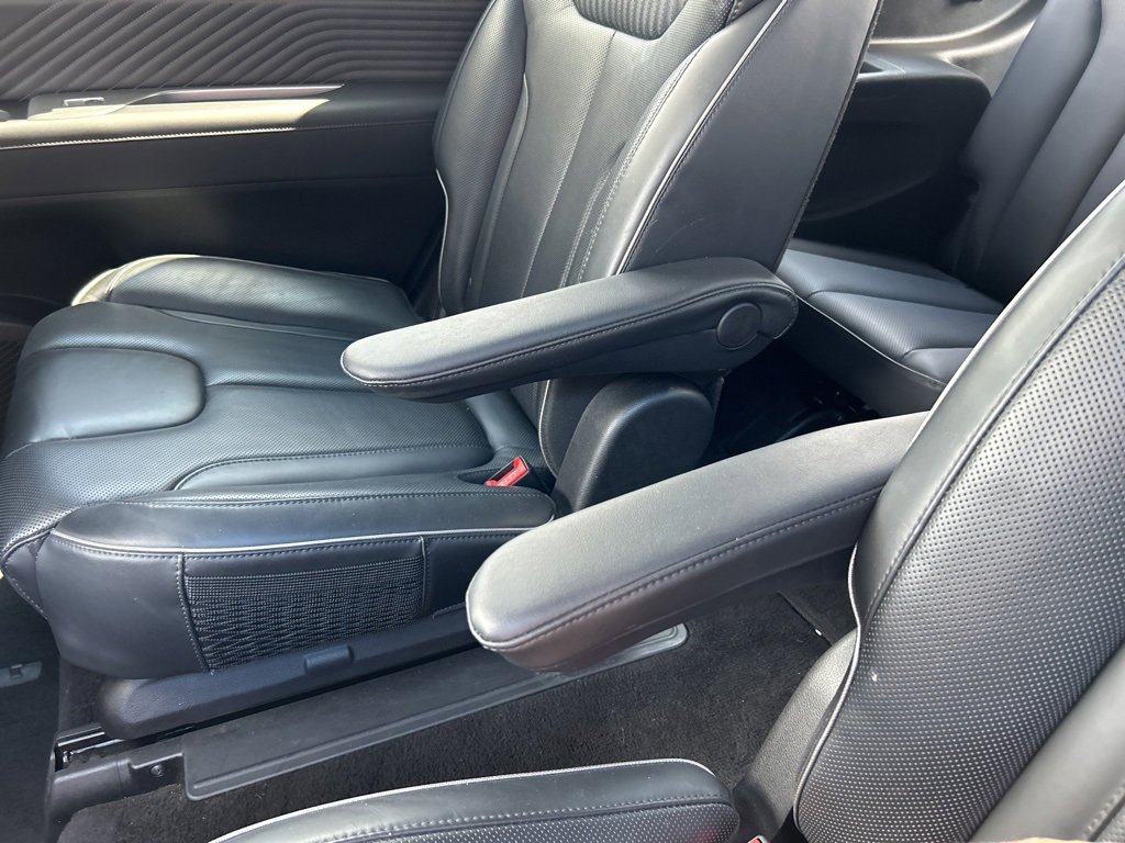 Used 2024 Hyundai Palisade Calligraphy image 17