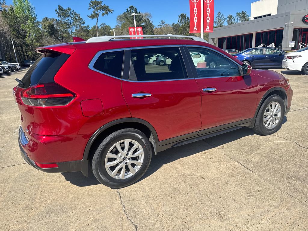 Used 2019 Nissan Rogue SV image 7
