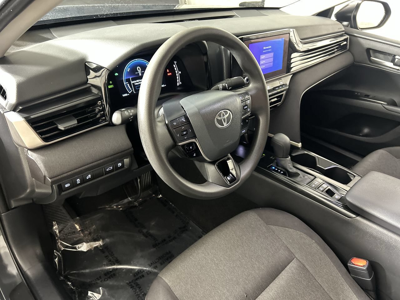 Used 2025 Toyota Camry LE FWD image 12