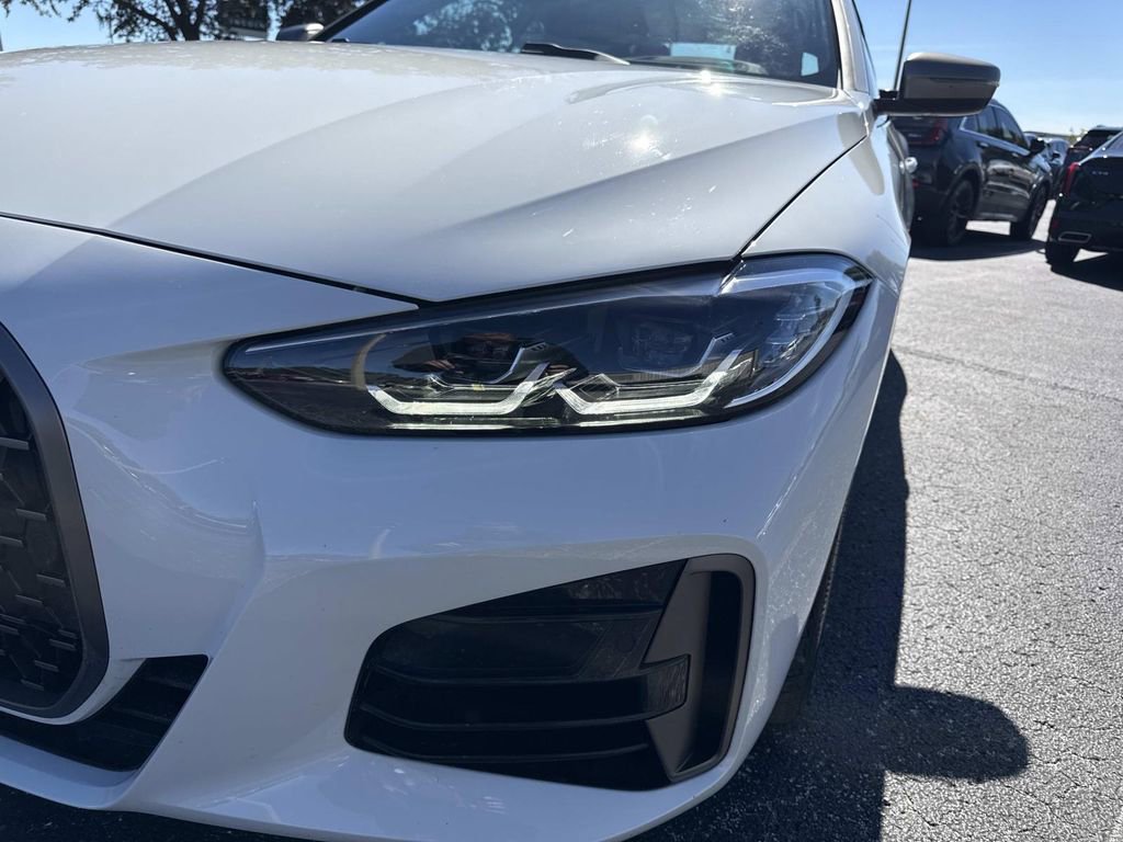 Used 2021 BMW M440i Convertible w/ Premium Package image 9