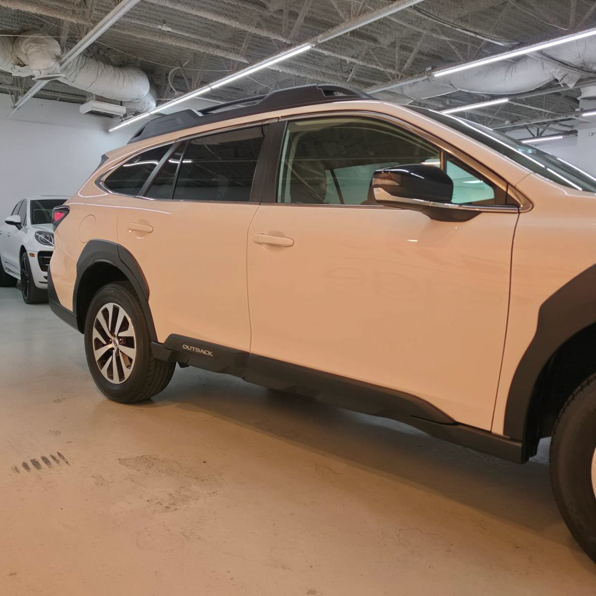 Used 2023 Subaru Outback Premium AWD/4WD image 7