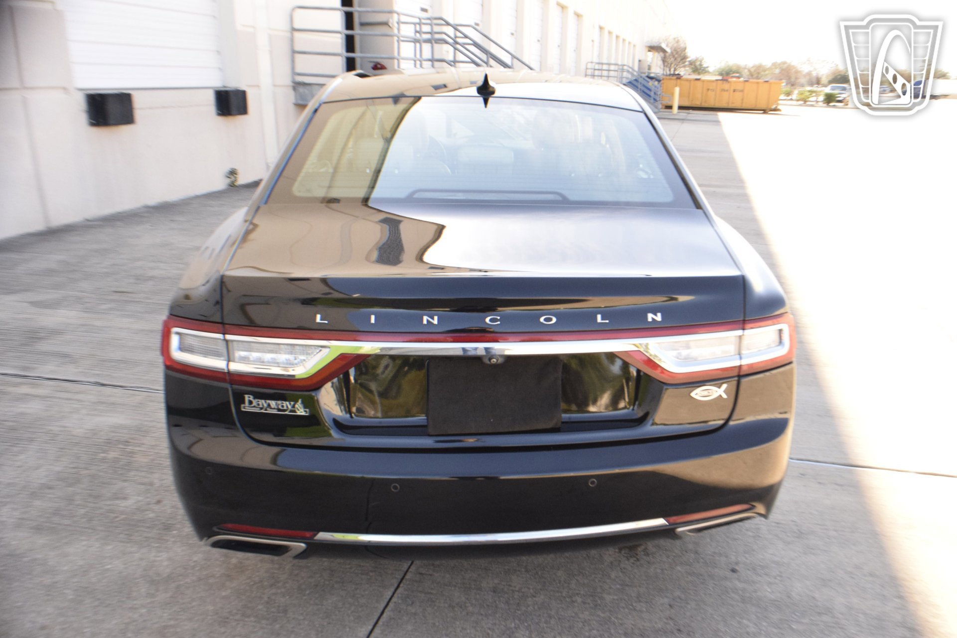 Used 2018 Lincoln Continental Premiere image 9