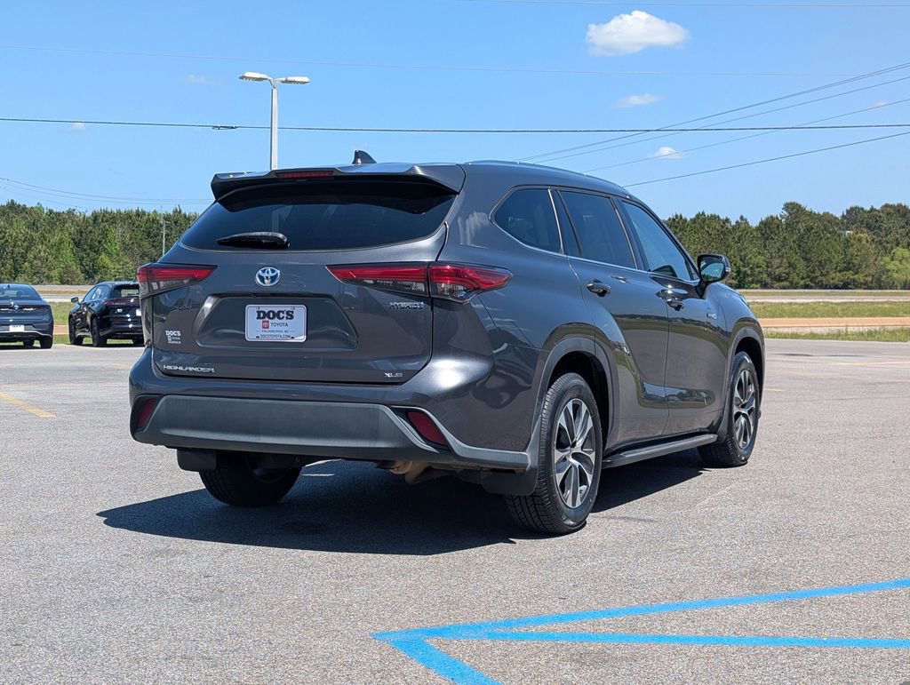 Used 2020 Toyota Highlander XLE image 5