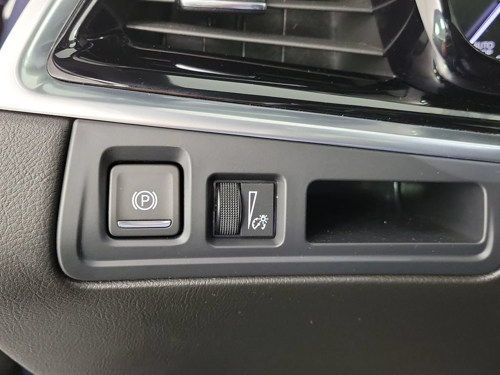 Certified 2024 Cadillac XT6 Premium Luxury FWD image 33