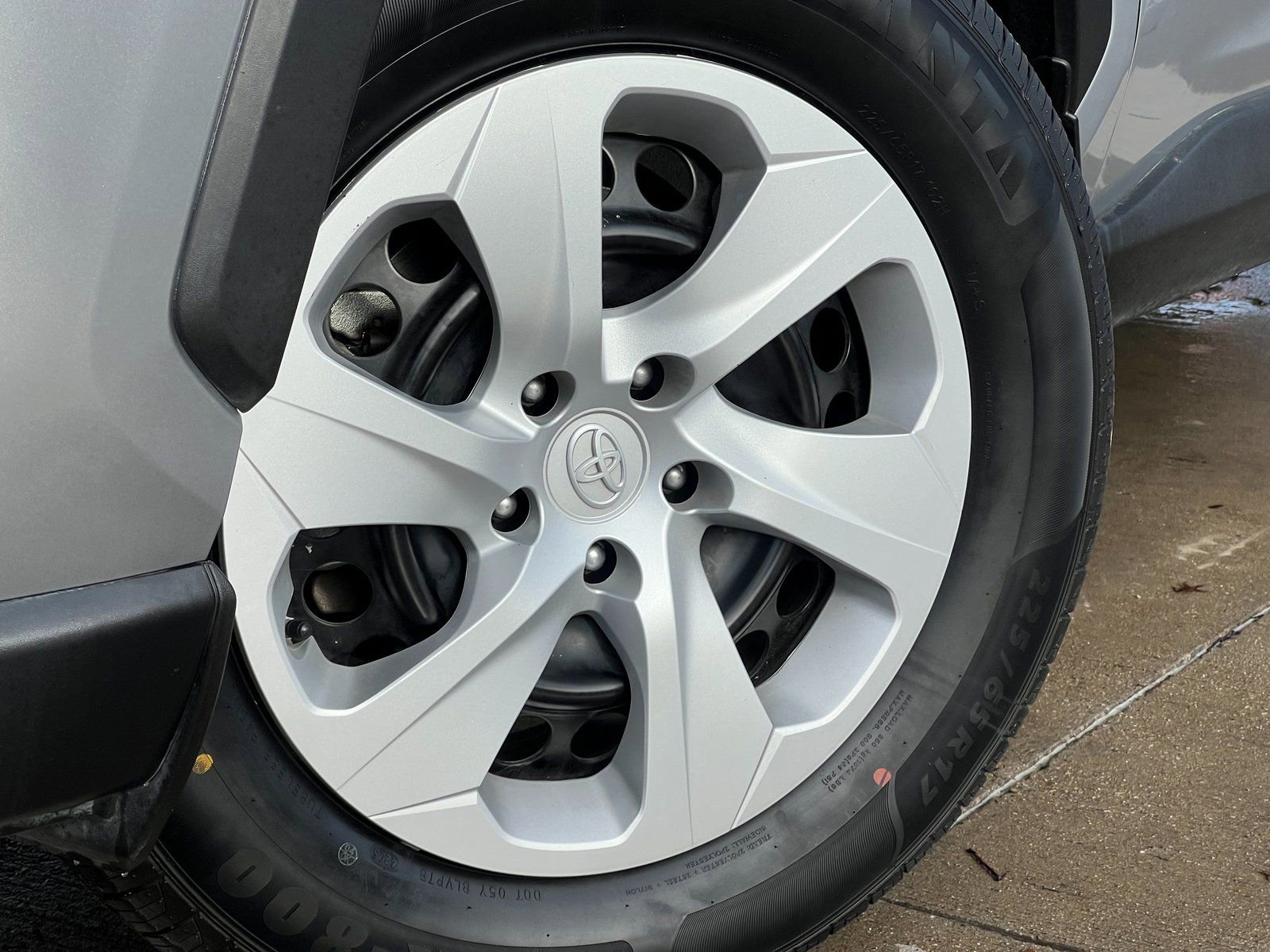 Used 2024 Toyota RAV4 LE image 11