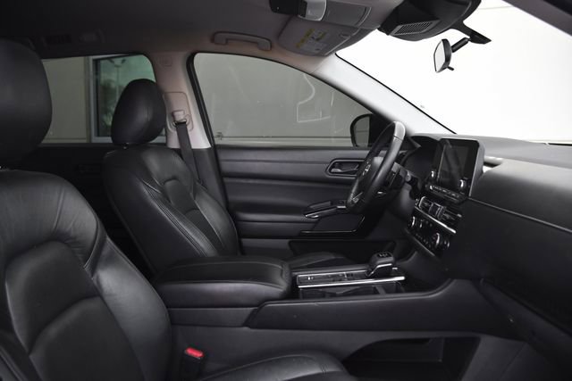 Used 2023 Nissan Pathfinder SV FWD image 29