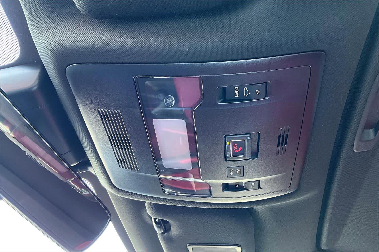 Used 2022 Lexus IS 350 F Sport w/ Navigation Package RWD image 32