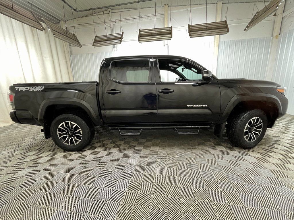 Used 2023 Toyota Tacoma TRD Sport AWD/4WD image 17