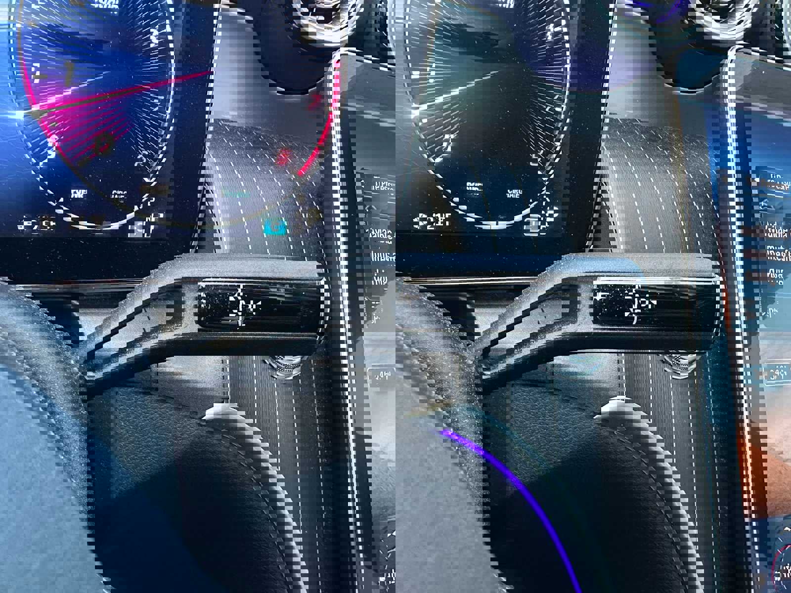 Used 2023 Mercedes-Benz GLC 300 4MATIC image 38