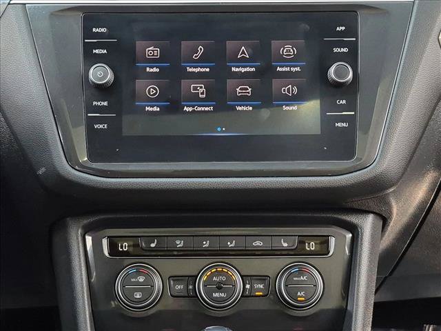 Used 2021 Volkswagen Tiguan SE w/ Panoramic Sunroof Package AWD/4WD image 14