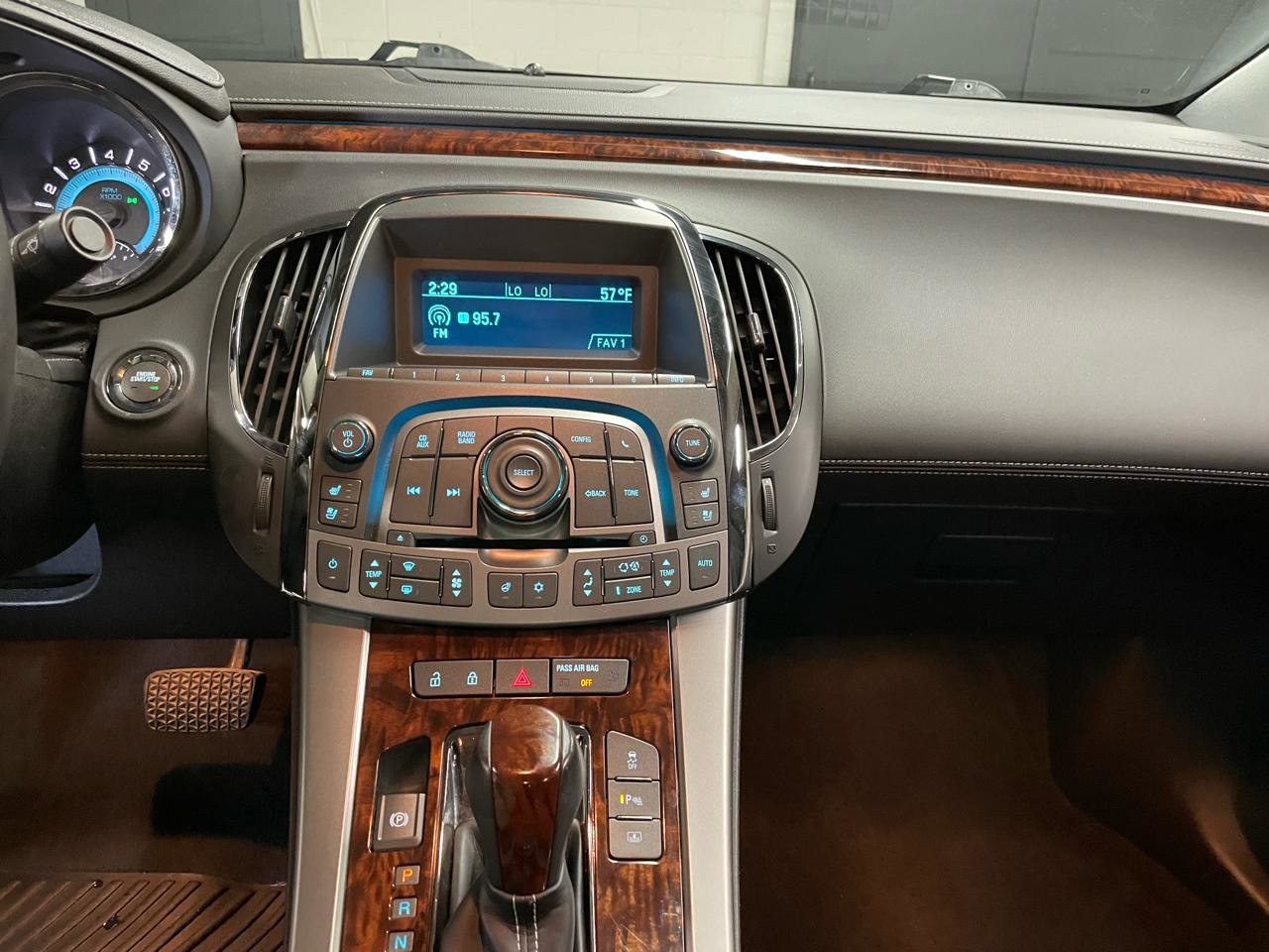 Used 2010 Buick LaCrosse CXL w/ Luxury Package FWD image 21