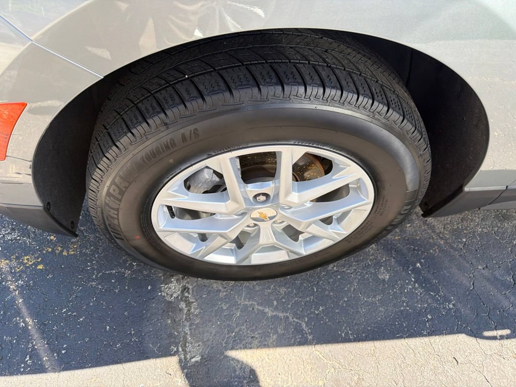 Certified 2024 Chevrolet Equinox LT AWD/4WD image 2
