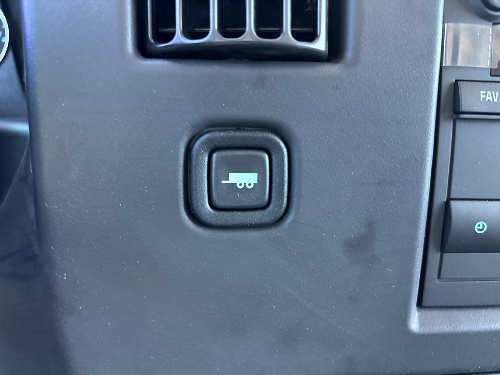 New 2025 GMC Savana 3500 w/ Power Convenience Package RWD image 6