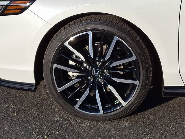 Used 2024 Honda Accord Touring image 8